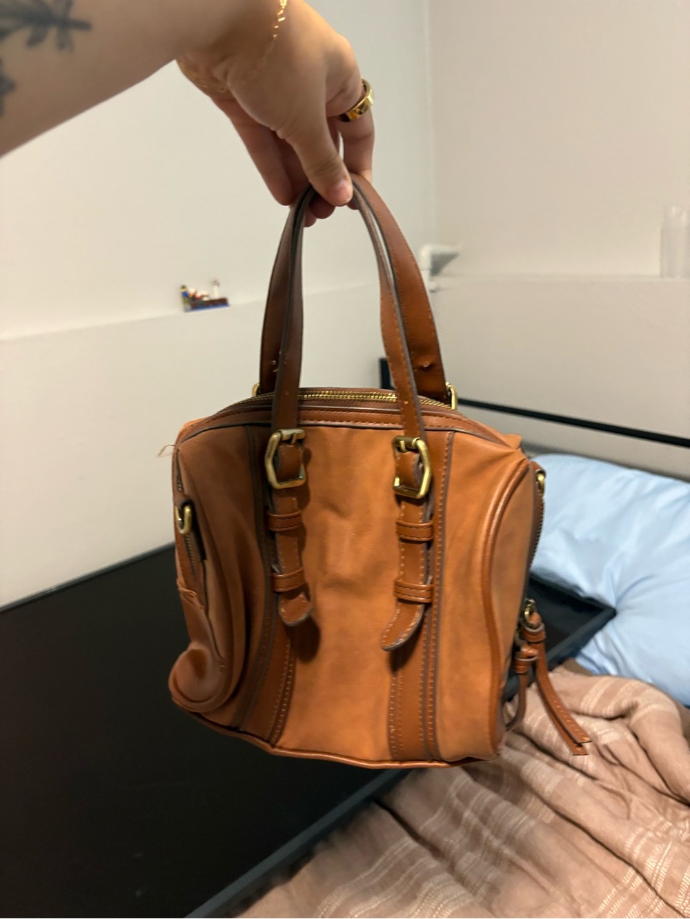 Women's Classic Tan Leather Satchel Handbag